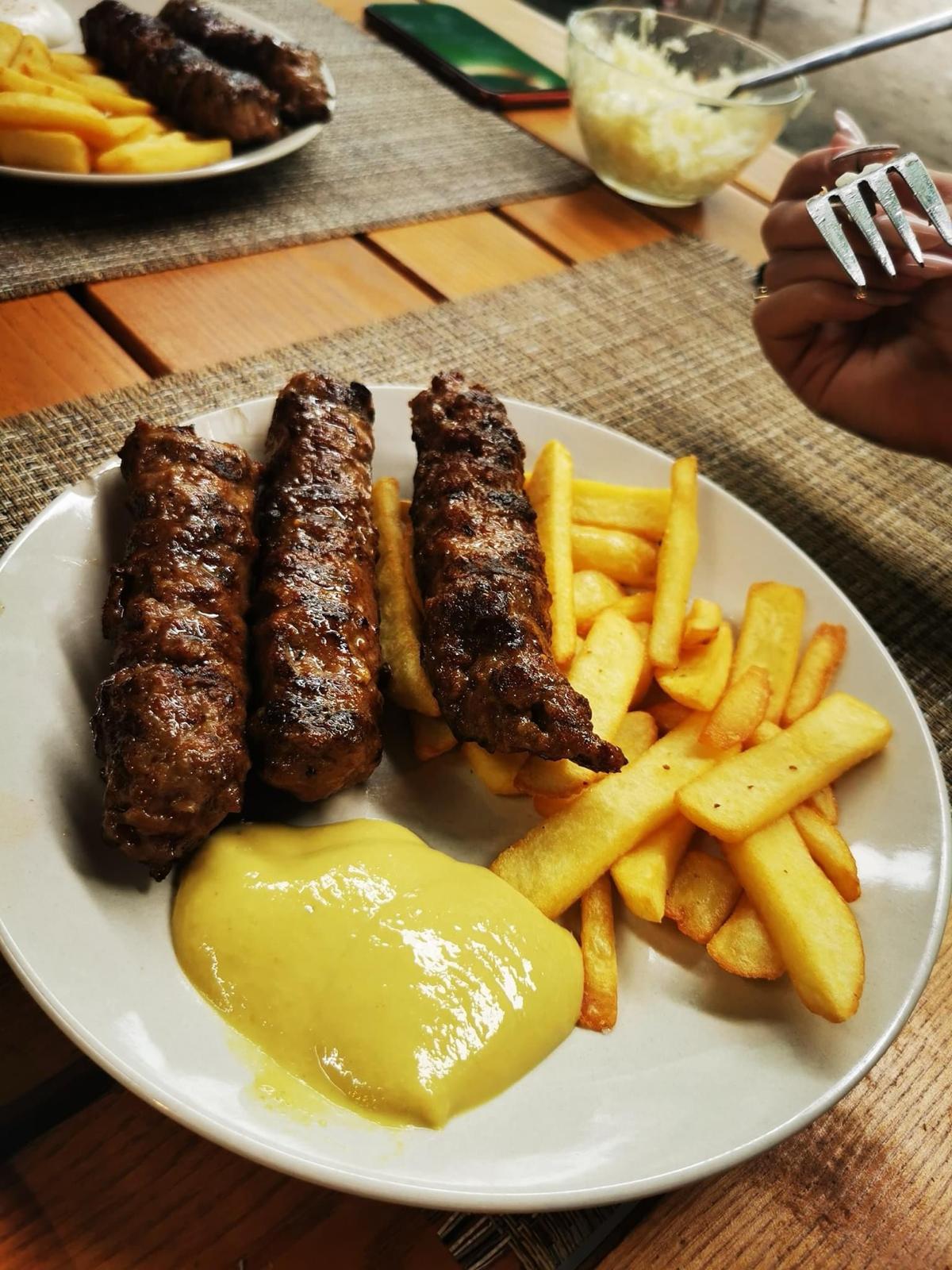 Marona Grill